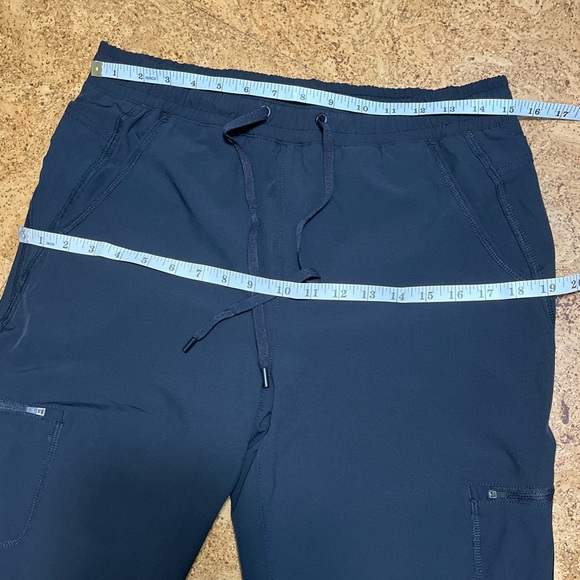 Eddie Bauer Wm's Fleece Lined Cargo Jogger Pants in Black Sz 6 - Picture 14 of 16